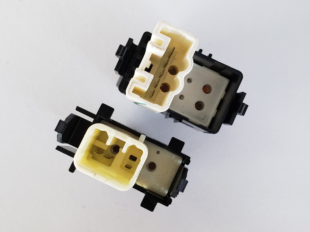 05-06 Toyota Camry Right Front Passenger Window Switch OEM