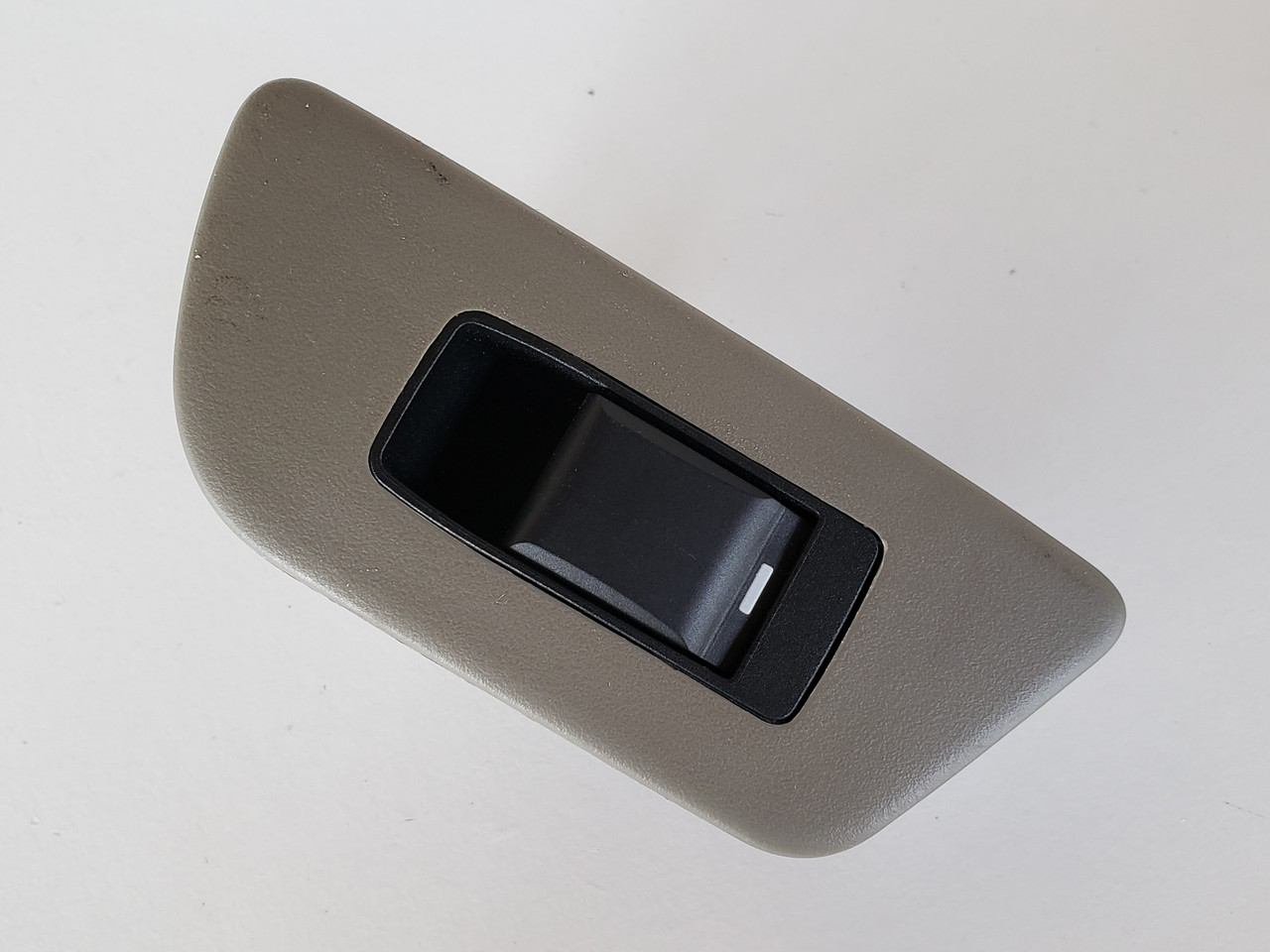 07-09 Dodge Durango 04602933AA Right Rear Passenger Window Switch OEM