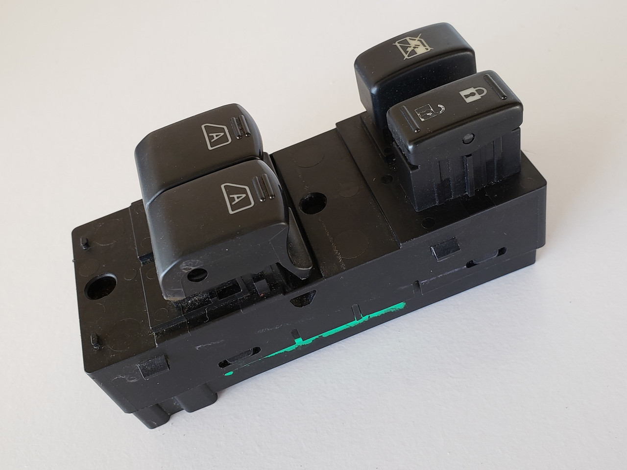 08-13 Nissan Altima 25401 ZN00A Drivers Side Left Master Window Switch OEM