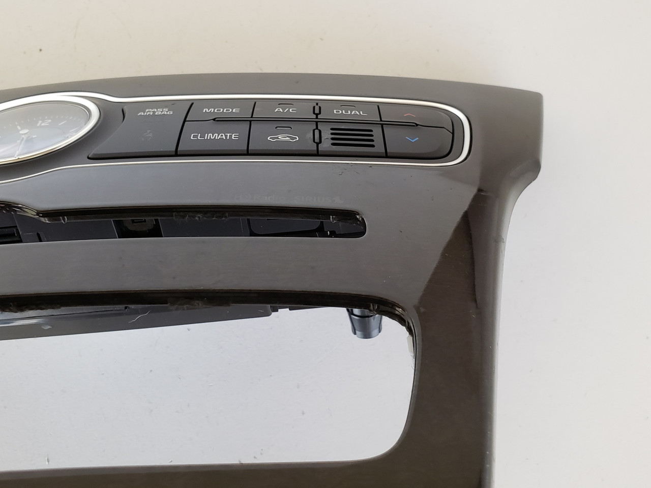 14-16 Kia Cadenza 97250-3RGF0 Climate Control Panel Temperature Unit A/C Heater 14-16 Kia Cadenza 97250-3RGF0 Climate Control Panel Temperature Unit A/C Heater