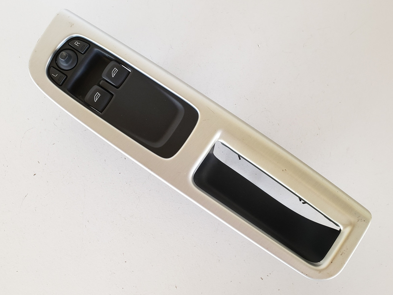 10-11 VW 30 Series 31334361 Drivers Side Left Master Window Switch OEM 10-11 VW 30 Series 31334361 Drivers Side Left Master Window Switch OEM