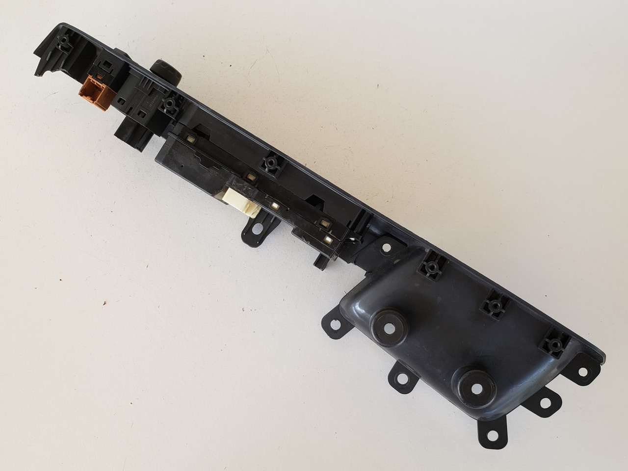 12-15 Chevy Captiva Sport 202005436 Drivers Side Left Master Window Switch OEM 12-15 Chevy Captiva Sport 202005436 Drivers Side Left Master Window Switch OEM