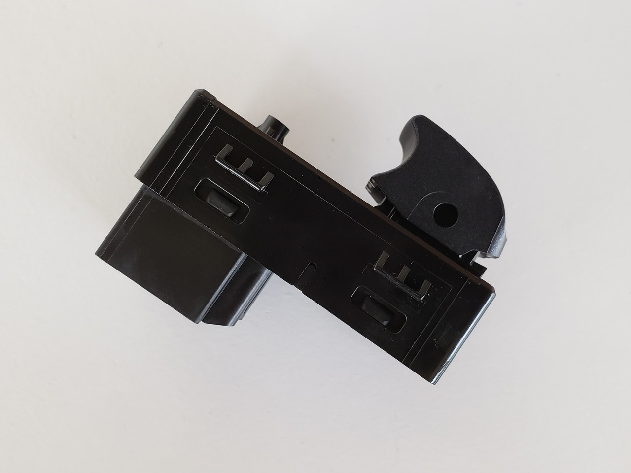 14-19 Gmc Sierra 23436335 Left & Right Rear Passenger Window Switch OEM 14-19 Gmc Sierra 23436335 Left & Right Rear Passenger Window Switch OEM