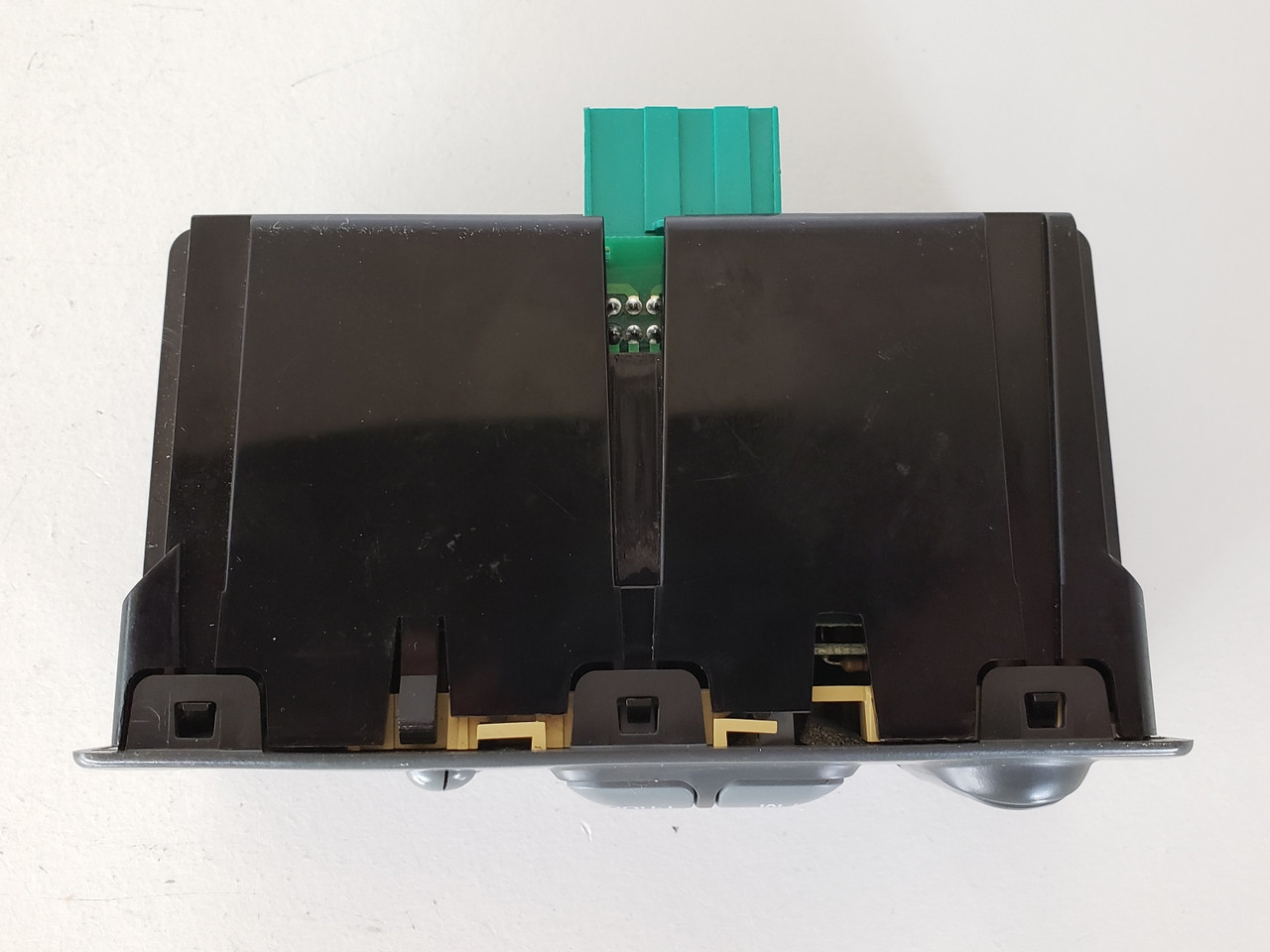 97-99 Pontiac Trans Sport 16208762 Rear Radio Audio Control 97-99 Pontiac Trans Sport 16208762 Rear Radio Audio Control