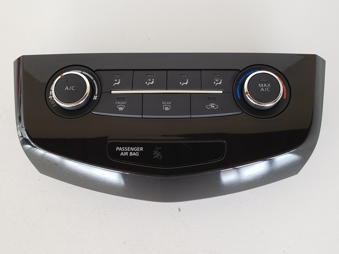 16 Nissan Rogue 275004BB0D Climate Control Panel Temperature Unit A/C Heater 16 Nissan Rogue 275004BB0D Climate Control Panel Temperature Unit A/C Heater