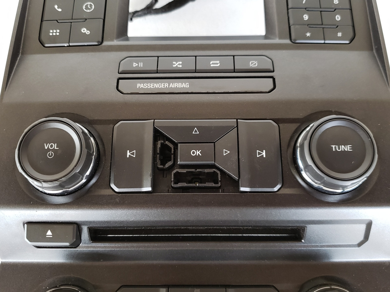 18 F-150 F150 JL3T-18E243-BSH Audio Climate Control Panel Temp Unit A/C Heater 18 F-150 F150 JL3T-18E243-BSH Audio Climate Control Panel Temp Unit A/C Heater