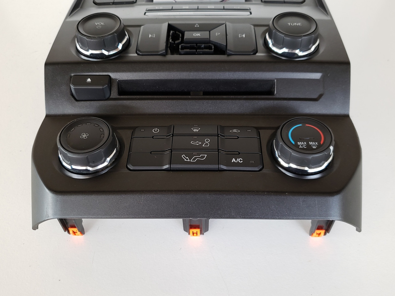 18 F-150 F150 JL3T-18E243-BSH Audio Climate Control Panel Temp Unit A/C Heater 18 F-150 F150 JL3T-18E243-BSH Audio Climate Control Panel Temp Unit A/C Heater