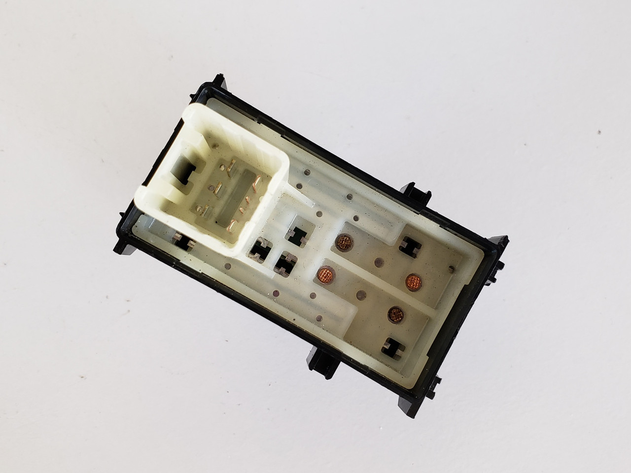 15-17 Toyota Camry 74272-06480 Rear Passenger Window Switch OEM 15-17 Toyota Camry 74272-06480 Rear Passenger Window Switch OEM