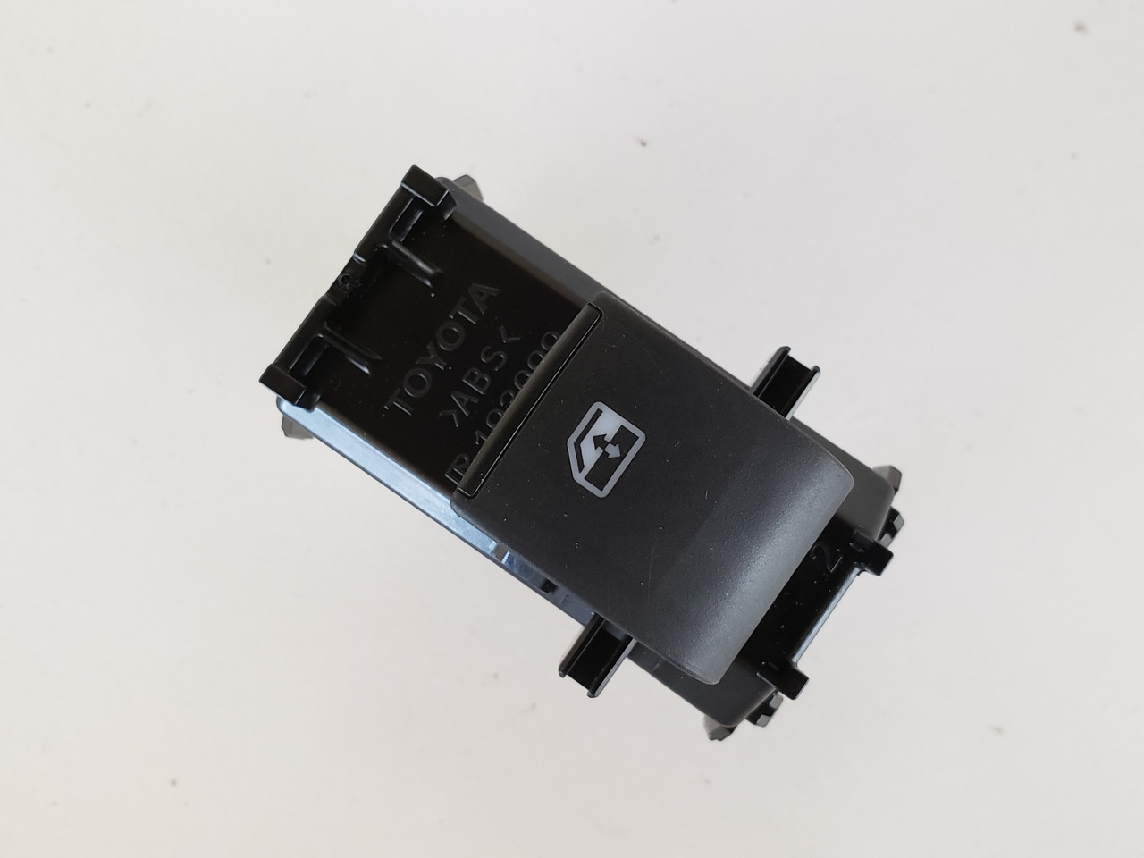 15-17 Toyota Camry 74272-06480 Rear Passenger Window Switch OEM 15-17 Toyota Camry 74272-06480 Rear Passenger Window Switch OEM