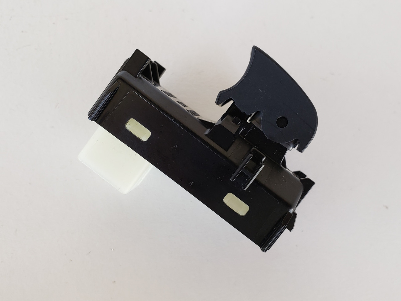 15-17 Toyota Camry 74272-06480 Rear Passenger Window Switch OEM 15-17 Toyota Camry 74272-06480 Rear Passenger Window Switch OEM