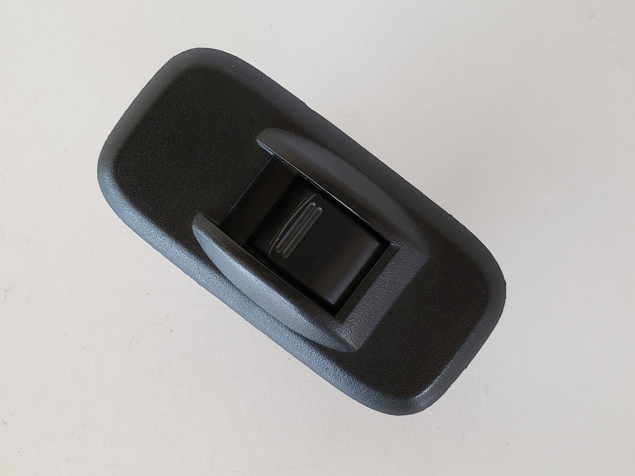 06-09 Gmc Envoy Left & Right Rear Passenger Window Switch OEM