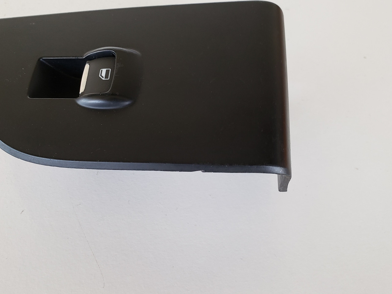 15-19 Lincoln MKC DP5T-14529-ABW Right Rear Passenger Window Switch OEM 15-19 Lincoln MKC DP5T-14529-ABW Right Rear Passenger Window Switch OEM