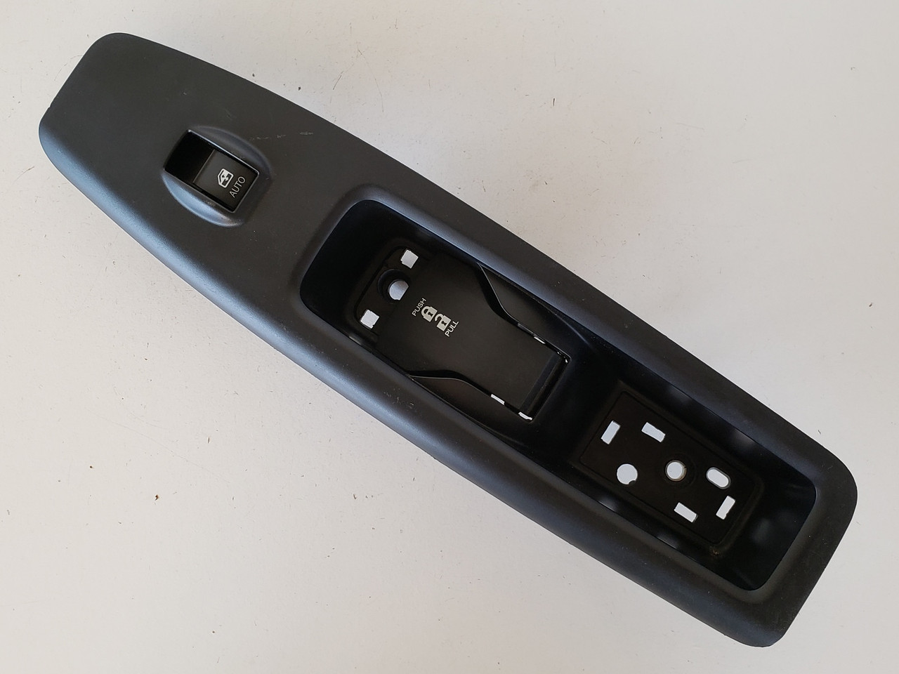 15-17 Promaster Van 30171122 Passenger Window Switch OEM 15-17 Promaster Van 30171122 Passenger Window Switch OEM