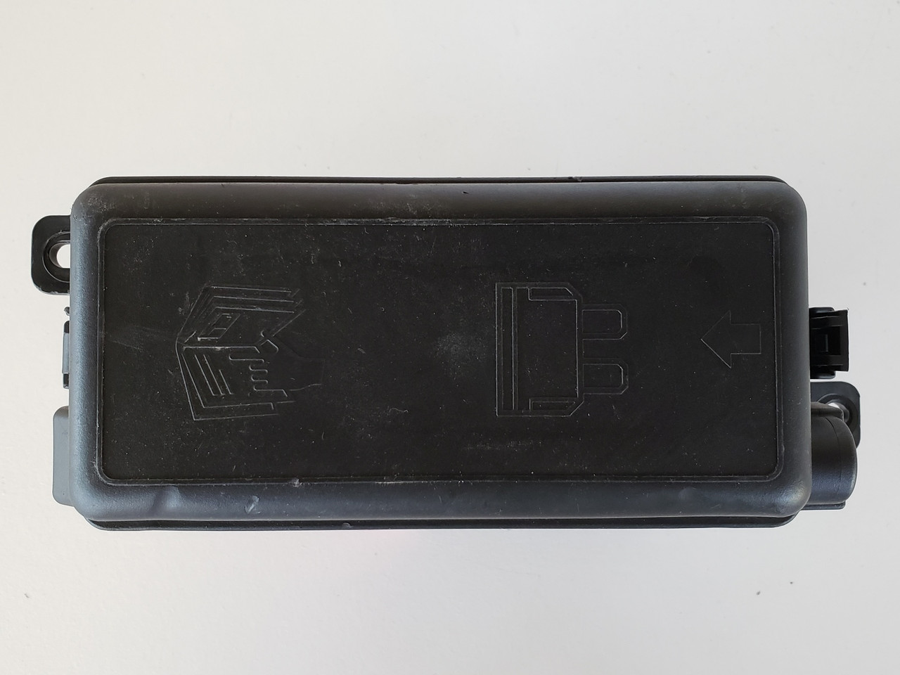 2011 Mini Clubman 17236010 Fusebox Fuse Box Relay Unit Module 2011 Mini Clubman 17236010 Fusebox Fuse Box Relay Unit Module