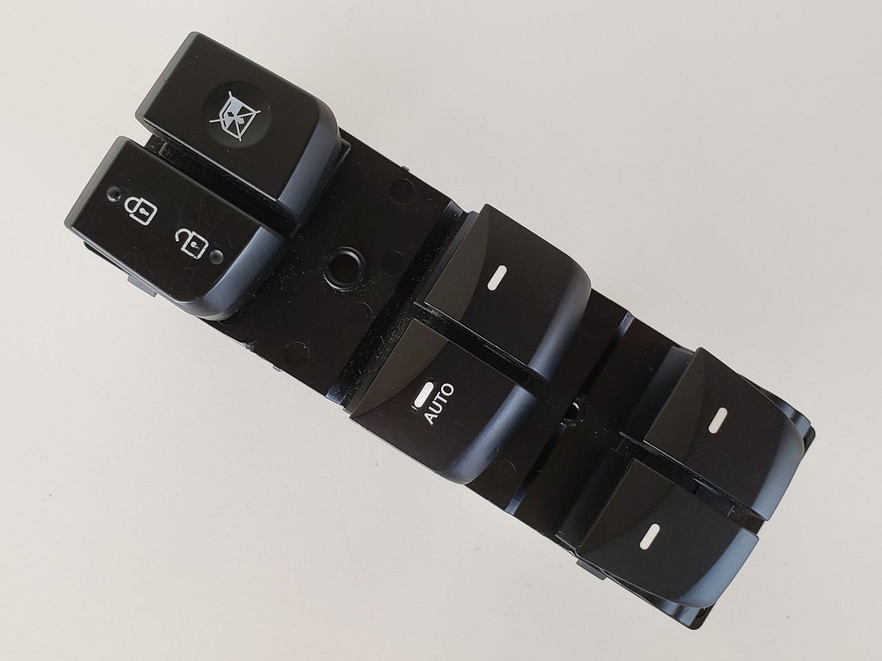 14-16 Hyundai Elantra Drivers Side Left Master Window Switch OEM 14-16 Hyundai Elantra Drivers Side Left Master Window Switch OEM