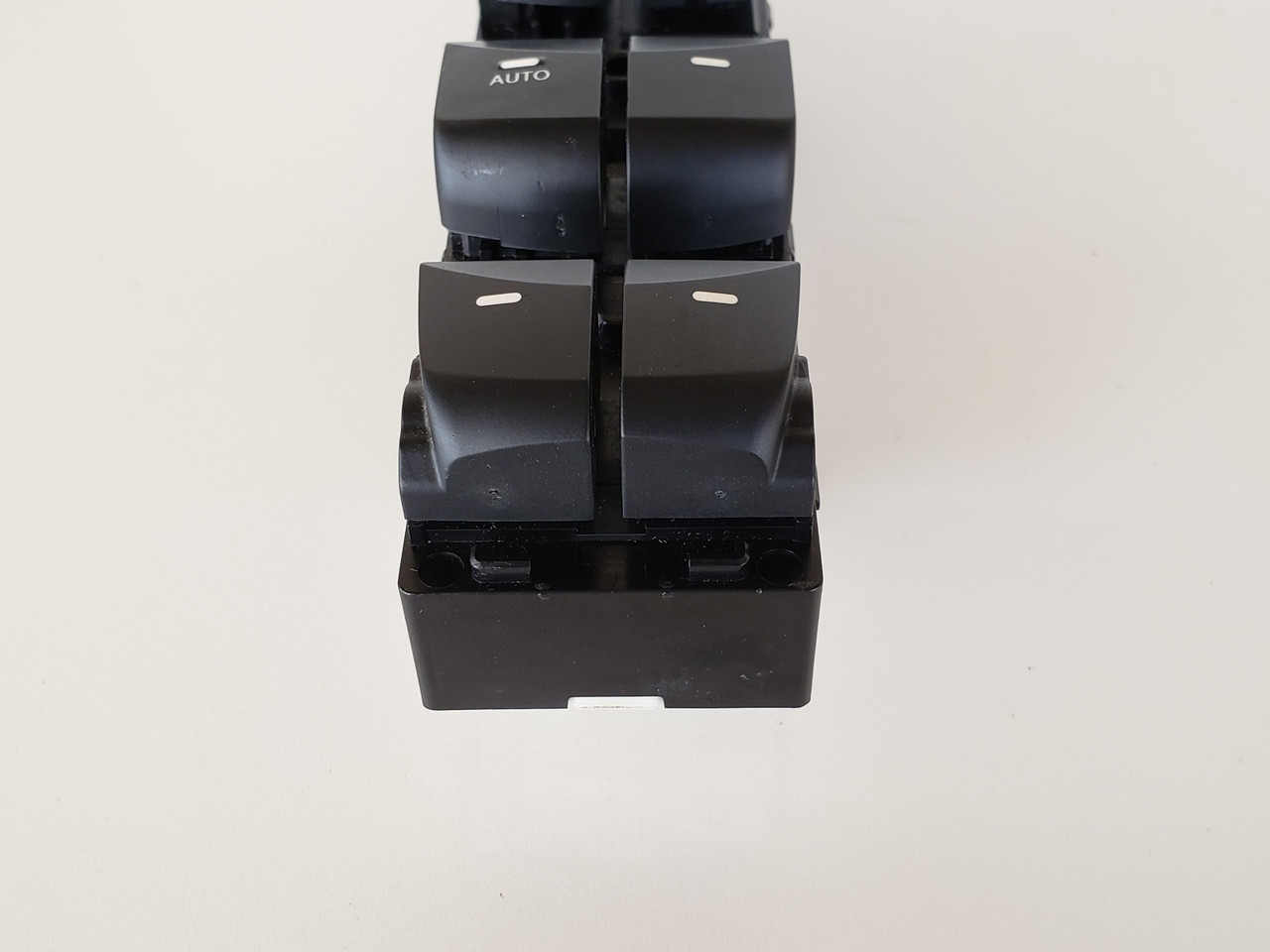 14-16 Hyundai Elantra Drivers Side Left Master Window Switch OEM 14-16 Hyundai Elantra Drivers Side Left Master Window Switch OEM