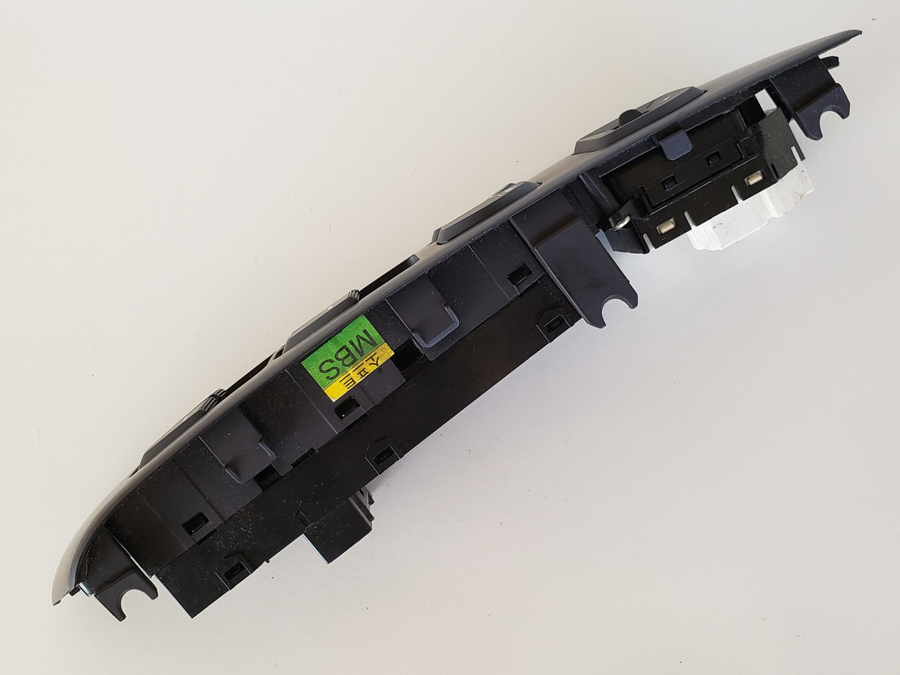 10-15 Hyundai Tucson 93571-2S050 Drivers Side Left Master Window Switch OEM 10-15 Hyundai Tucson 93571-2S050 Drivers Side Left Master Window Switch OEM