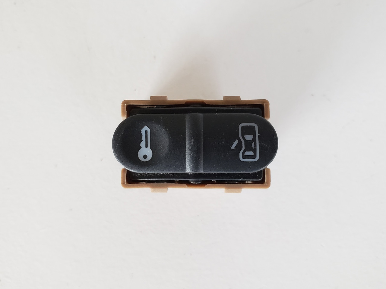 98-05 VW Passat 1J0 962 125A Drivers Side Left Door Lock Switch OEM