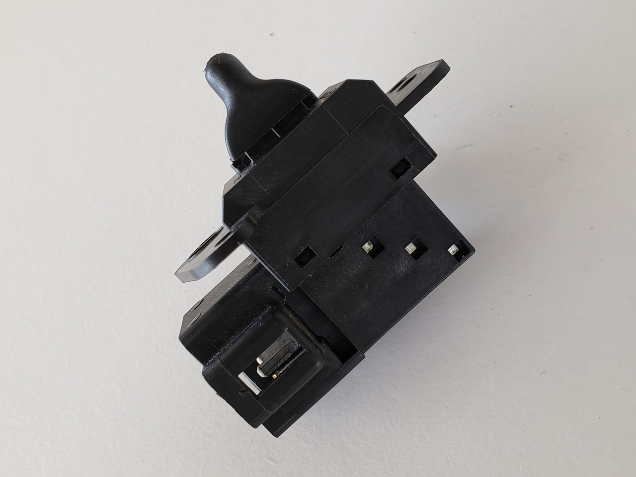 01-07 Town & Country P04685844AB Right Front Passenger Window Switch OEM