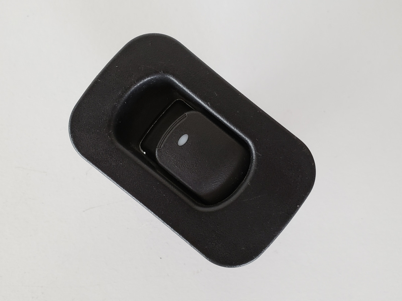 04-08 Pontiac G6 22626533 Left & Right Rear Passenger Window Switch OEM