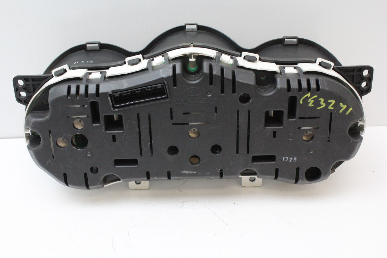 12 13 Kia Optima 94001-2T322 Speedometer Head Instrument Cluster Gauges 124K