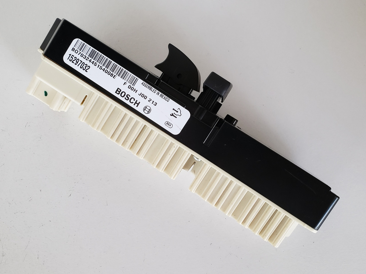 06-11 Cadillac DTS 15297032 Right Front Passenger Window Switch OEM