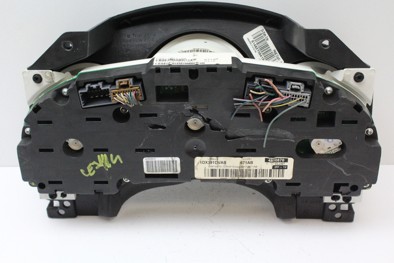 2009 09 Dodge Caliber 05172671AB Speedometer Head Instrument Cluster Gauges 42K