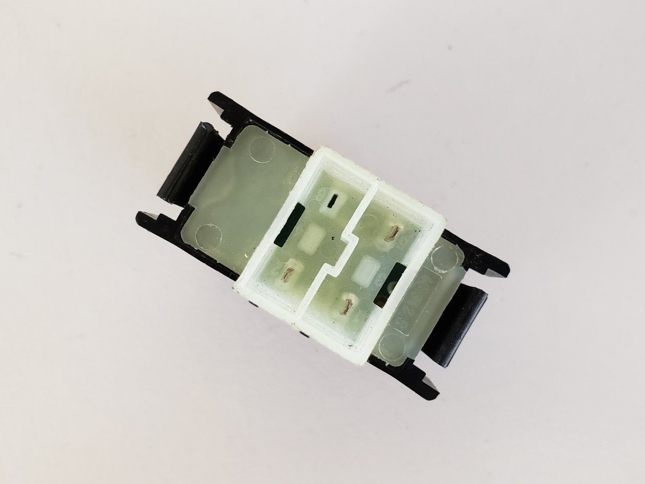 96-02 Mercedes Benz E320 210 821 35 ESP / OFF Button Switch OEM