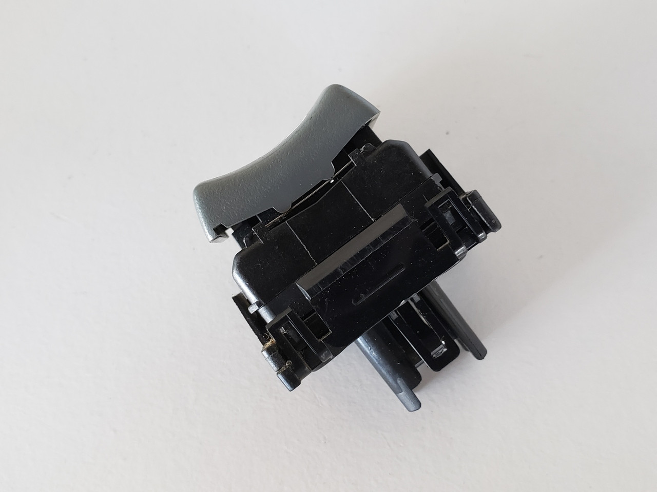 92-99 Pontiac Bonneville 25559814 Door Lock Control Switch OEM 92-99 Pontiac Bonneville 25559814 Door Lock Control Switch OEM