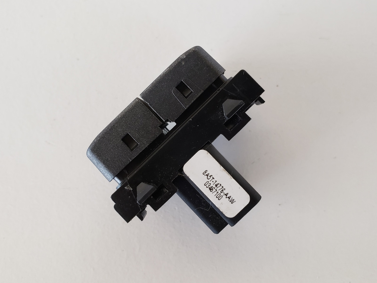 09-12 Lincoln MKS 8A5T-14776-AAW Drivers Side Left Memory Seat Switch OEM 09-12 Lincoln MKS 8A5T-14776-AAW Drivers Side Left Memory Seat Switch OEM