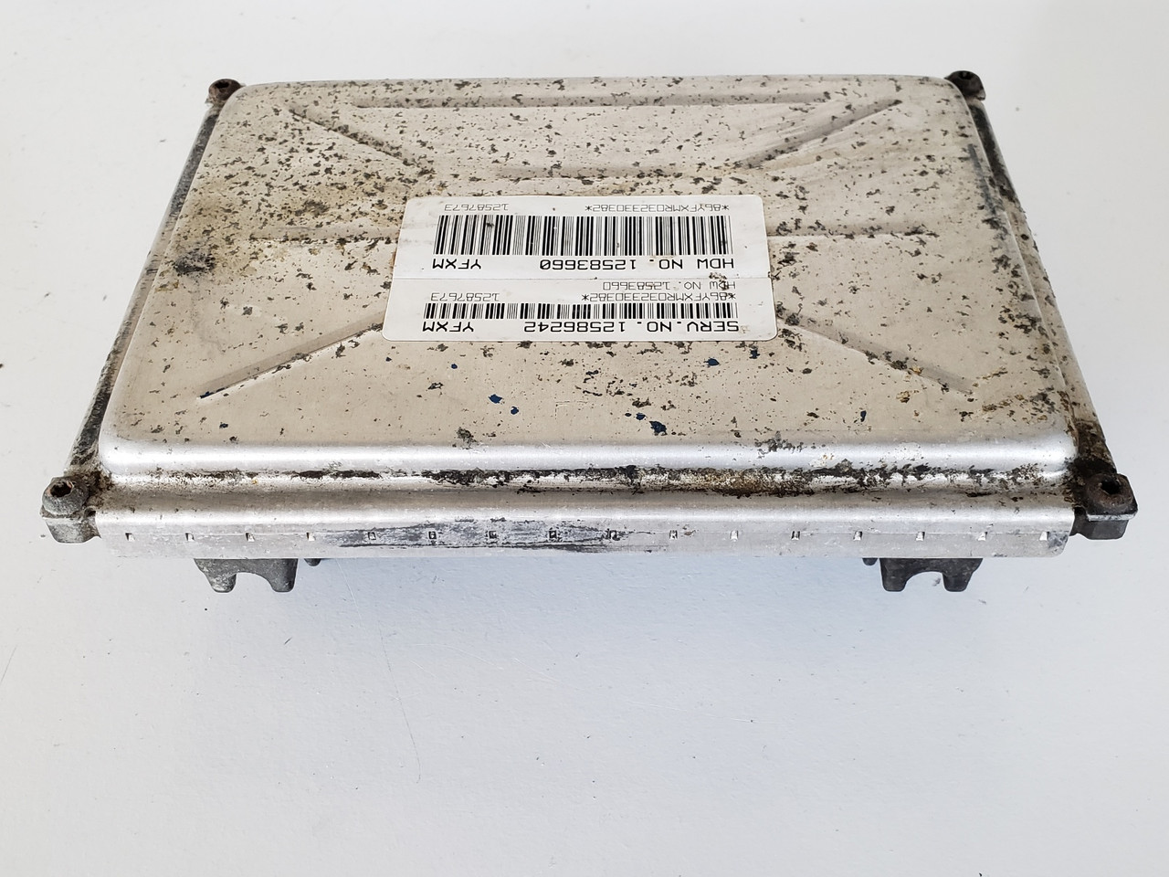 2004 Gmc Envoy XL XUV 12586242 Computer Brain Engine Control ECU ECM EBX Module