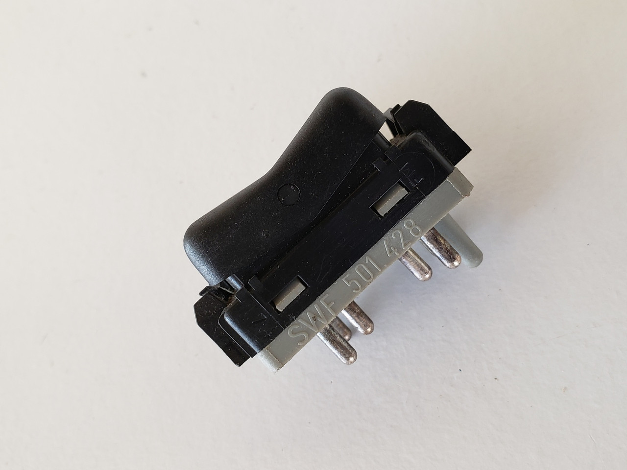 90-93 Mercedes Benz SL500 129 820 76 10 Heated Seat Switch OEM 90-93 Mercedes Benz SL500 129 820 76 10 Heated Seat Switch OEM