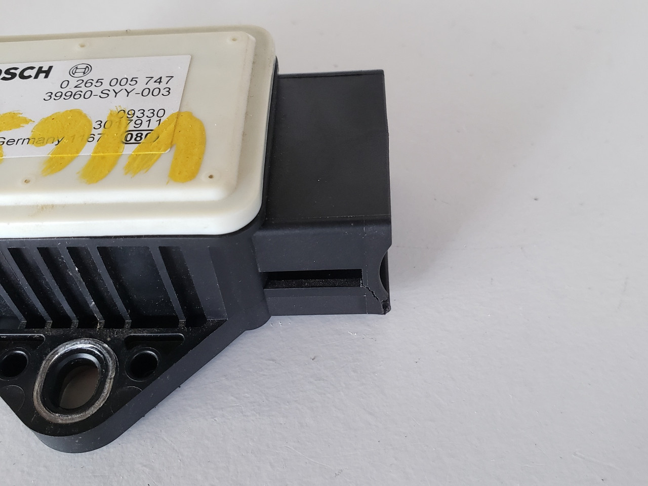 Honda / Acura 0 265 005 747 Yaw Rate Speed Sensor