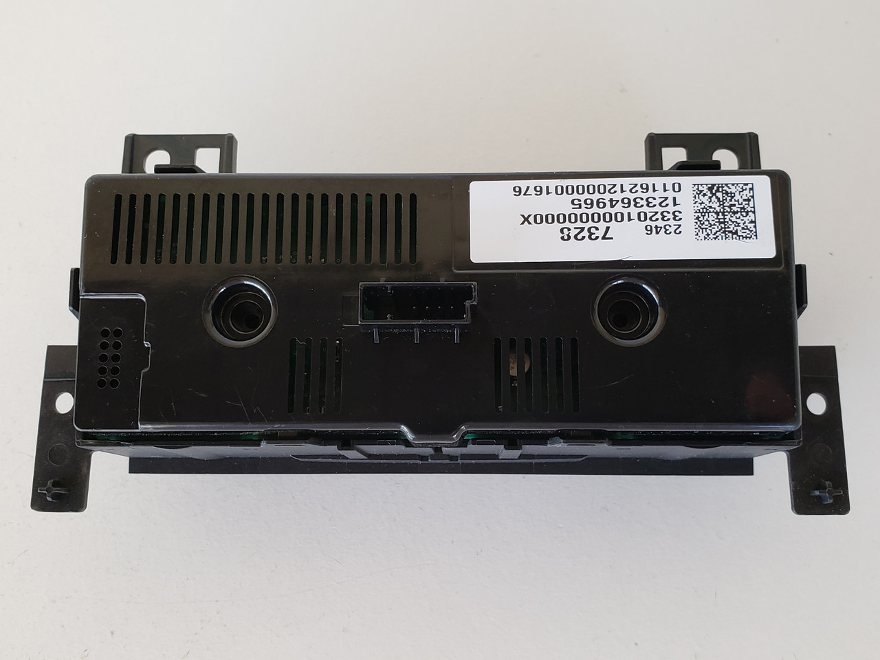 16-18 Envision 23467328 Rear Climate Control Panel Temperature Unit A/C Heater 16-18 Envision 23467328 Rear Climate Control Panel Temperature Unit A/C Heater
