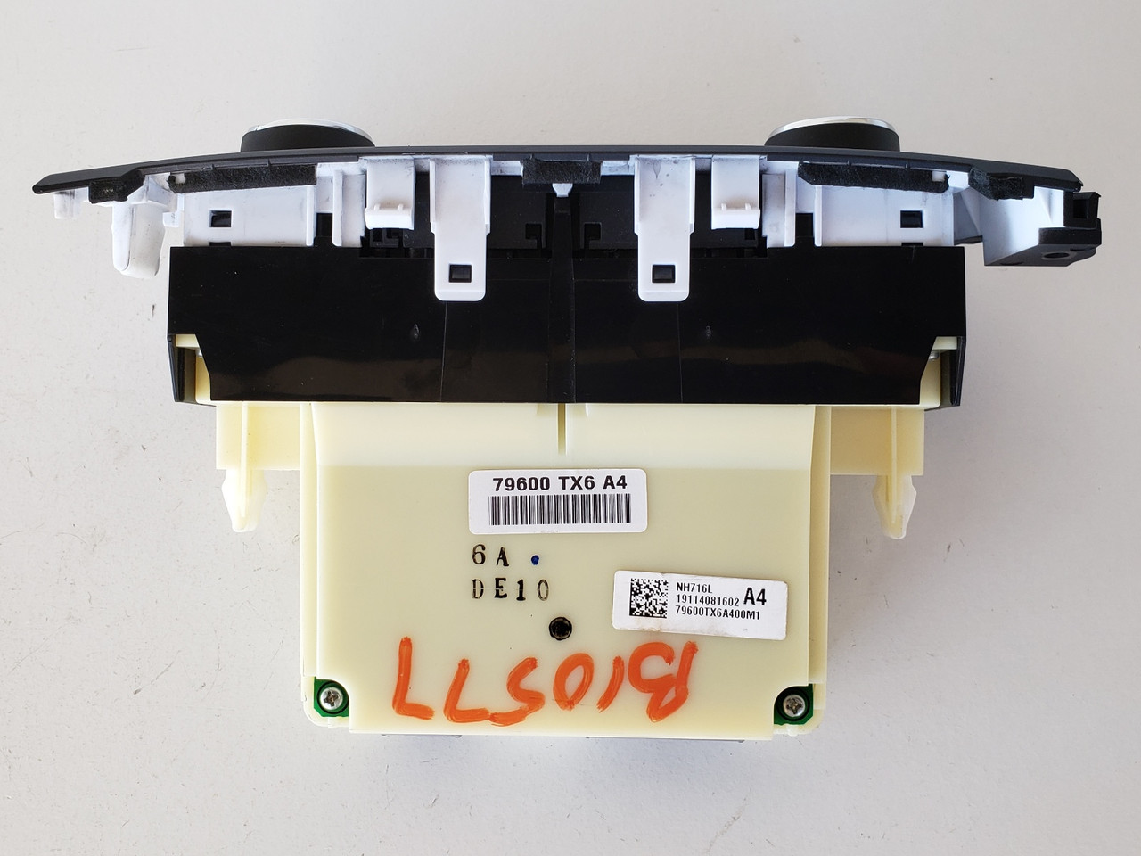 13-15 Acura ILX 79600-TX6-A4 Climate Control Panel Temperature Unit A/C Heater 13-15 Acura ILX 79600-TX6-A4 Climate Control Panel Temperature Unit A/C Heater