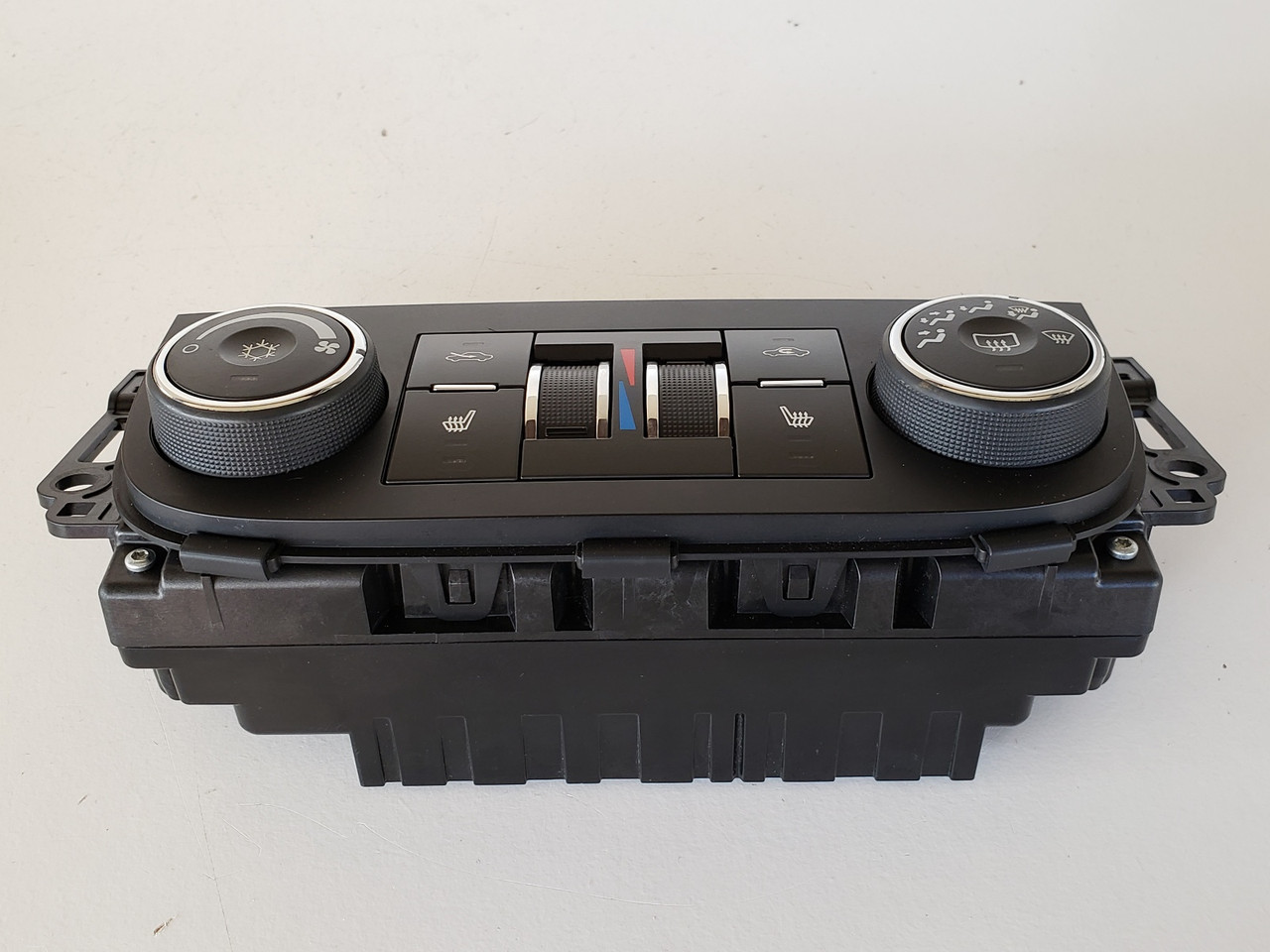 06-11 Chevy Impala 15909083 Climate Control Panel Temperature Unit A/C Heater