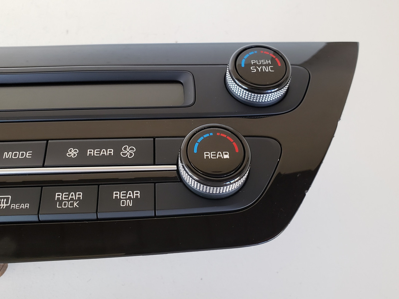 15 Kia Sedona 97250-A9230 Climate Control Panel Temperature Unit A/C Heater 15 Kia Sedona 97250-A9230 Climate Control Panel Temperature Unit A/C Heater
