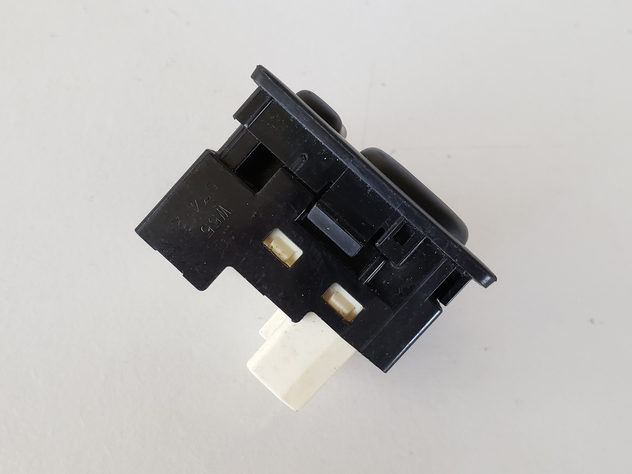 sato145／80R12 02-06 Toyota Camry 183574 Drivers Side Left Mirror Switch