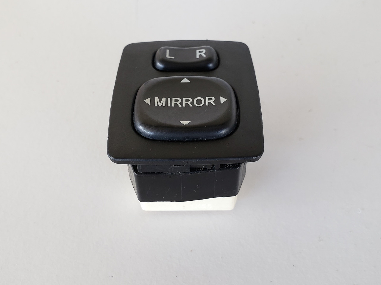 02-06 Toyota Camry 183574 Drivers Side Left Mirror Switch