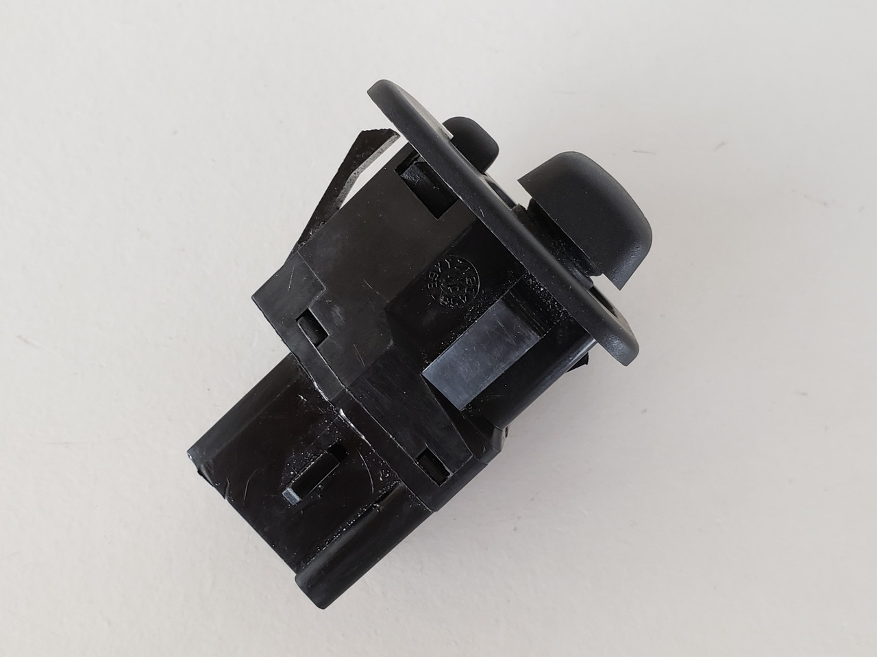 95-08 Ford E-350 E350 Van F57B-17B676-AB Drivers Side Left Mirror Switch OEM 95-08 Ford E-350 E350 Van F57B-17B676-AB Drivers Side Left Mirror Switch OEM