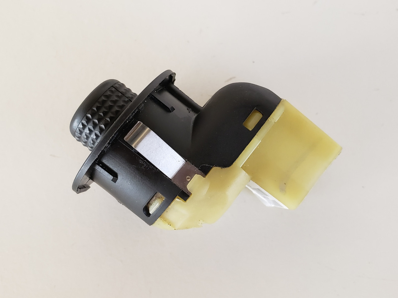 12-16 Jeep Wrangler 056046631AA Drivers Side Left Mirror Switch OEM 12-16 Jeep Wrangler 056046631AA Drivers Side Left Mirror Switch OEM