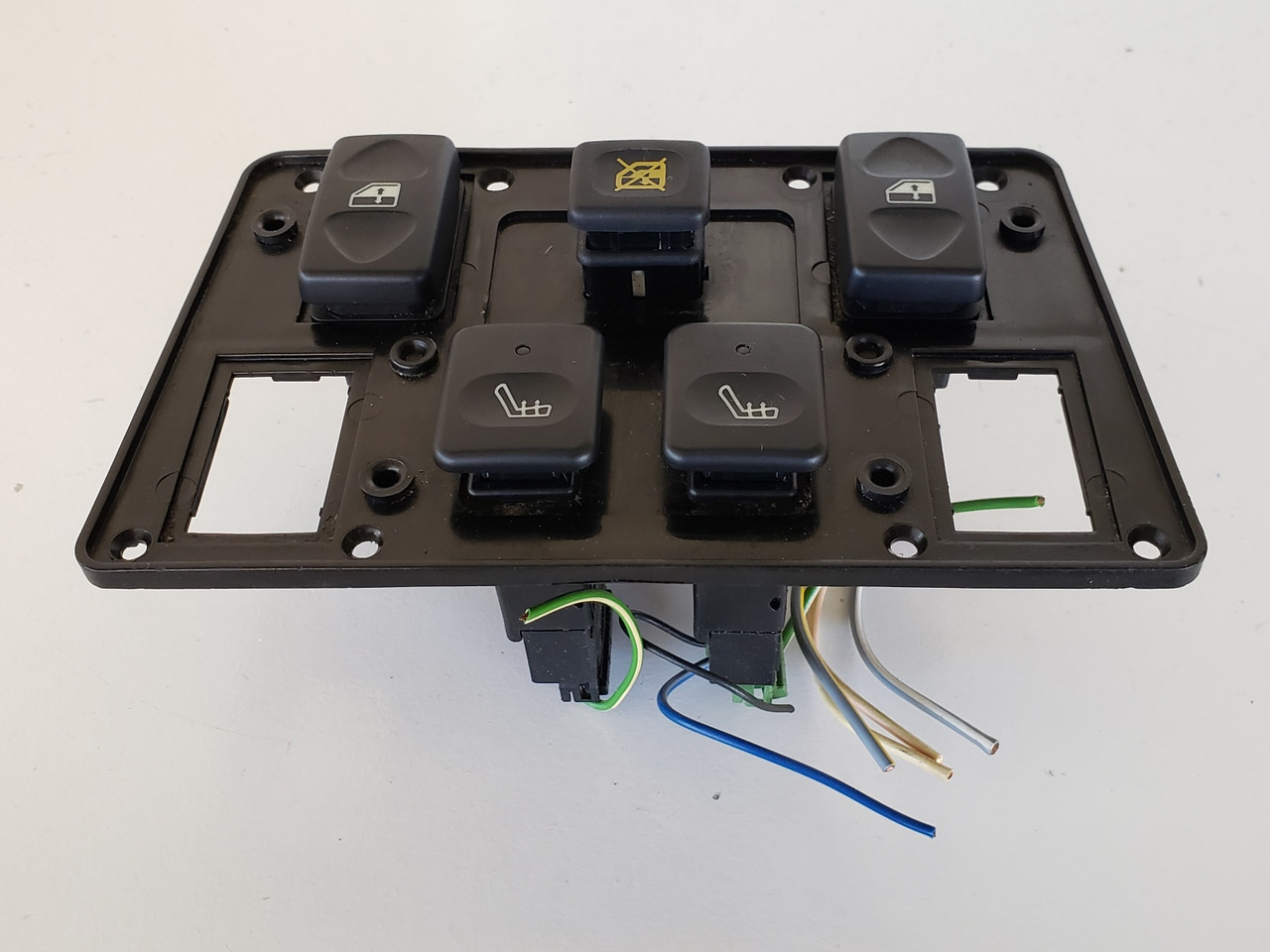 99-04 Discovery YUG50050PUY Drivers Side Left Master Window Switch OEM