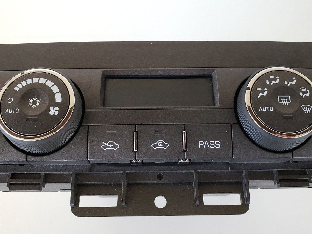 07-11 Buick Lucerne 15892086 Climate Control Panel Temperature Unit A/C Heater