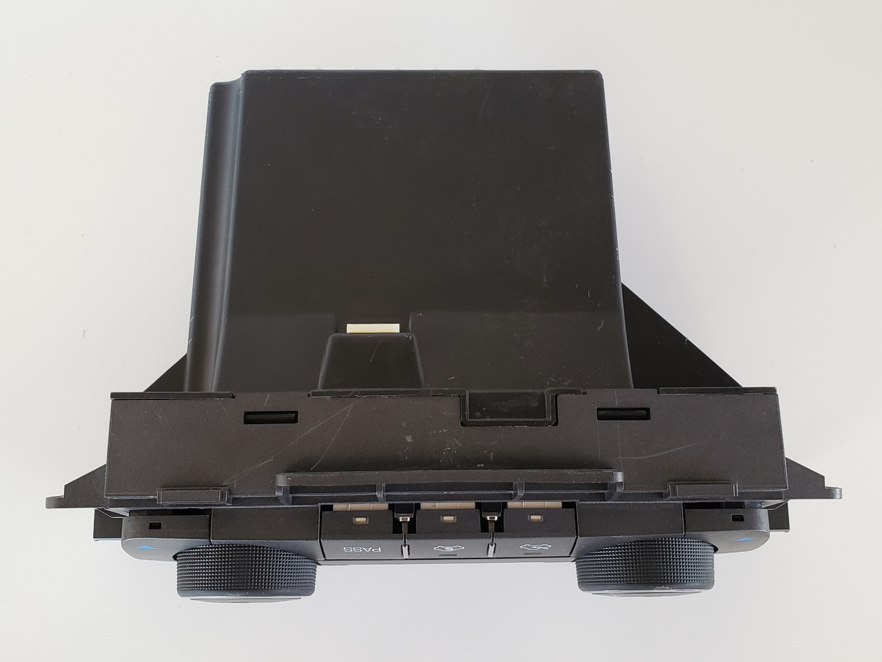 07-11 Buick Lucerne 15892086 Climate Control Panel Temperature Unit A/C Heater