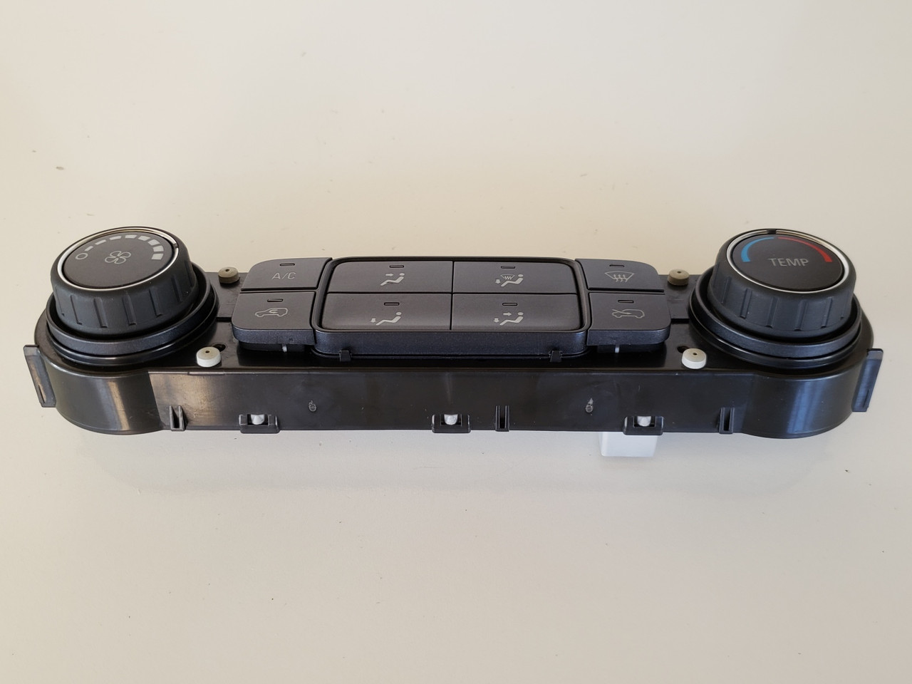 15-18 Chevy Colorado 23486619 Climate Control Panel Temperature Unit A/C Heater 15-18 Chevy Colorado 23486619 Climate Control Panel Temperature Unit A/C Heater