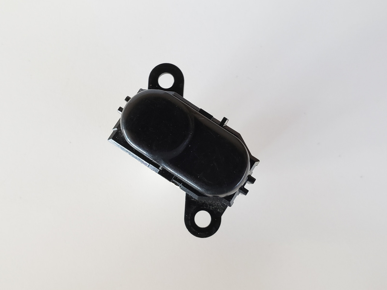 98-02 Mazda 626 GD7B6660 Drivers Side Left Door Lock Switch OEM