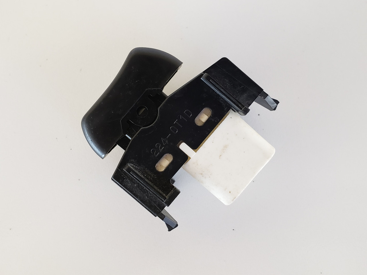 97-05 Toyota Rav4 84930-AA010 Door Lock Switch OEM 97-05 Toyota Rav4 84930-AA010 Door Lock Switch OEM