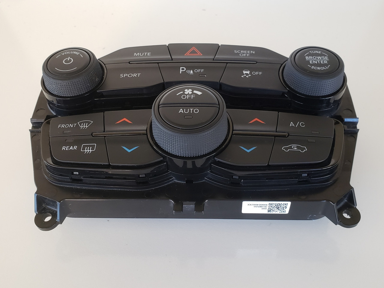 19-20 Challenger 68293607AE Audio Climate Control Panel Temp Unit A/C Heater 19-20 Challenger 68293607AE Audio Climate Control Panel Temp Unit A/C Heater