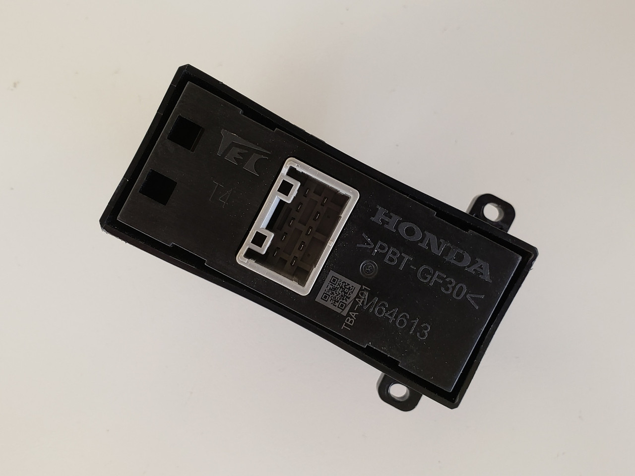 10-15 Hyundai Tucson Left & Right Rear Passenger Window Switch OEM 10-15 Hyundai Tucson Left & Right Rear Passenger Window Switch OEM