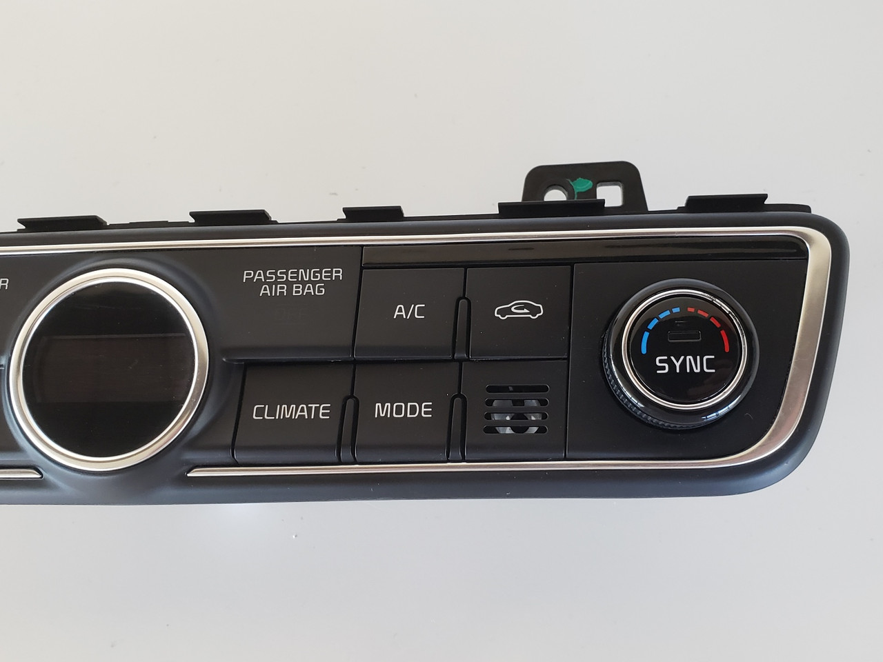 17-19 Kia Cadenza 97250-F6700 Climate Control Panel Temperature Unit A/C Heater 17-19 Kia Cadenza 97250-F6700 Climate Control Panel Temperature Unit A/C Heater
